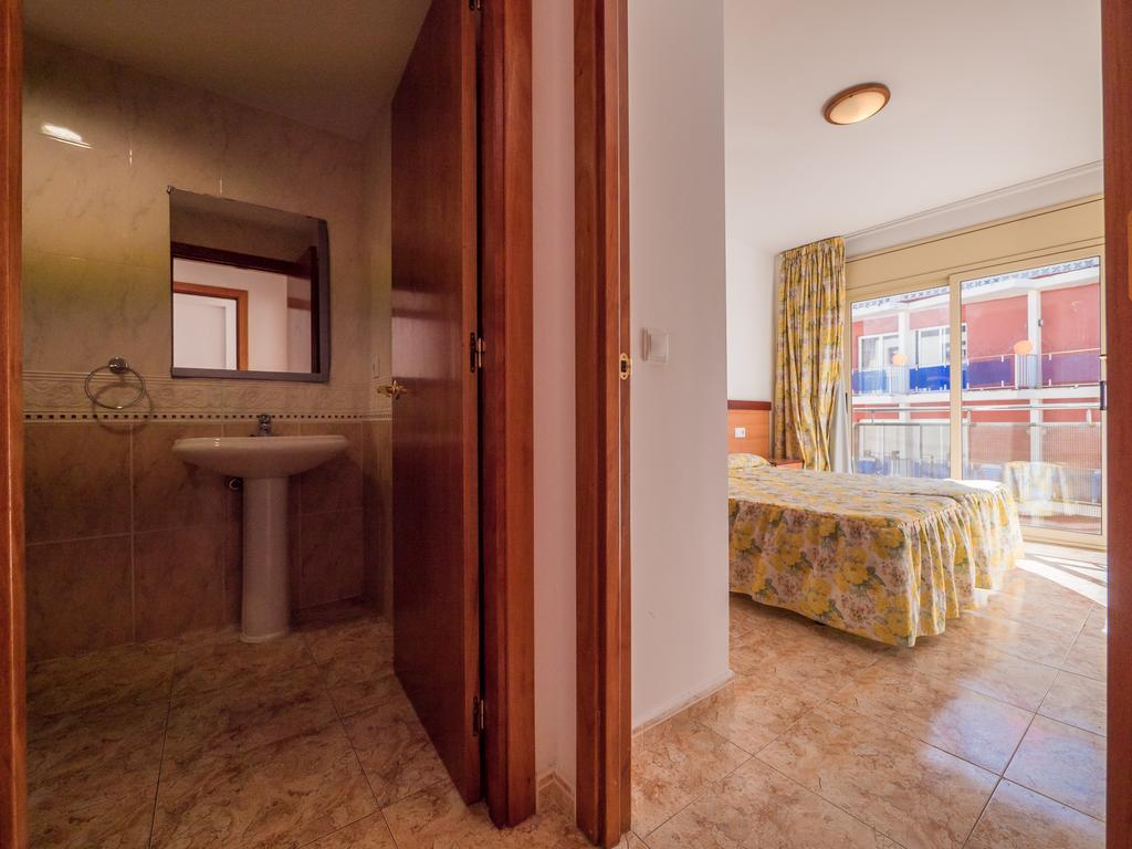 Apartaments Ar Easy Santa Anna II Льорет-де-Мар Экстерьер фото